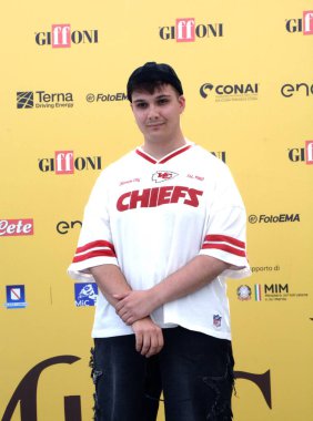 GIFFONI VALLE PIANA - 18 Temmuz 2025: Simone Castelluccio namı diğer Via Mercanti Giffoni Film Festivali 2025 - 18 Temmuz 2025 tarihinde Giffoni Valle Piana, İtalya 'da.