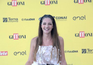 GiFFONI VALİNA PİANA - 18 Temmuz 2025: Kartika Malavasi Giffoni Film Festivali 2025 - 18 Temmuz 2025 tarihinde Giffoni Valle Piana, İtalya.