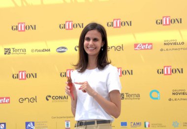 GiFFONI VALİNA PİANA - 19 Temmuz 2025: Linda Raimondo Giffoni Film Festivali 2025 - 19 Temmuz 2025 tarihinde Giffoni Valle Piana, İtalya.
