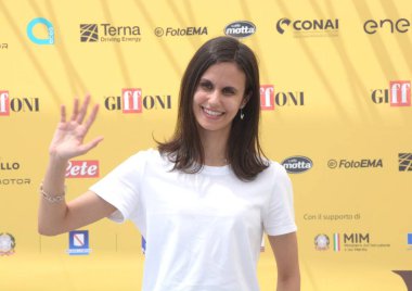 GiFFONI VALİNA PİANA - 19 Temmuz 2025: Linda Raimondo Giffoni Film Festivali 2025 - 19 Temmuz 2025 tarihinde Giffoni Valle Piana, İtalya.