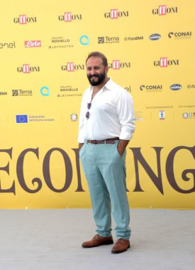 GIFFONI VALLE PIANA, İtalya - 21 Temmuz 2025: Çakal Fabio Balsamo 21 Temmuz 2025 tarihinde Giffoni Valle Piana, İtalya 'da Giffoni Film Festivali' ne katıldı.