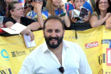 GIFFONI VALLE PIANA, İtalya - 21 Temmuz 2025: Çakal Fabio Balsamo 21 Temmuz 2025 tarihinde Giffoni Valle Piana, İtalya 'da Giffoni Film Festivali' ne katıldı.