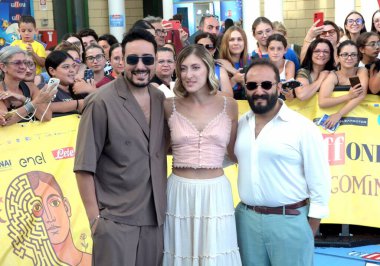 GIFFONI VALLE PIANA - 21 Temmuz 2025: Ciro Priello, Martina Tinnirello ve Fabio Balsamo Giffoni Film Festivali 2025 - 21 Temmuz 2025 tarihinde Giffoni Valle Piana, İtalya.