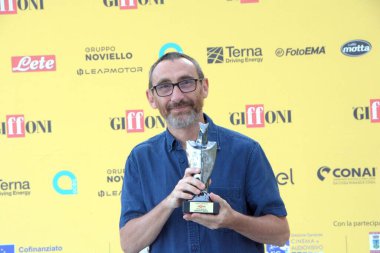 GIFFONI VALLE PIANA, İtalya - 22 Temmuz 2025: Manetti Bros 'tan Antonio Manetti, 22 Temmuz 2025' te Giffoni Valle Piana, İtalya 'da düzenlenen Giffoni Film Festivali' ne katıldı..