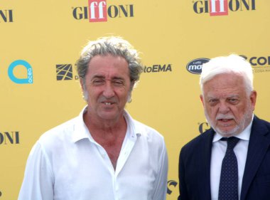 GIFFONI VALLE PIANA - 23 Temmuz 2025: Paolo Sorrentino ve Claudio Andrea Gemme Giffoni Film Festivali 2025 - 23 Temmuz 2025 tarihinde Giffoni Valle Piana, İtalya.