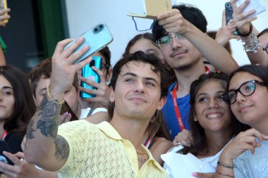 GIFFONI VALLE PIANA, ITALY - 23 Temmuz 2025: Benji & Fede Federico Rossi Giffoni Film Festivali 2025 - 23 Temmuz 2025 tarihinde Giffoni Valle Piana, İtalya.