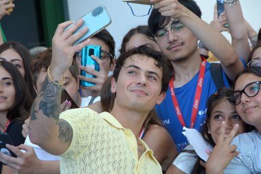 GIFFONI VALLE PIANA, ITALY - 23 Temmuz 2025: Benji & Fede Federico Rossi Giffoni Film Festivali 2025 - 23 Temmuz 2025 tarihinde Giffoni Valle Piana, İtalya.