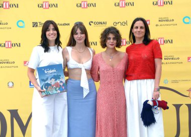 GIFFONI VALLE PİANA - 26 Temmuz 2025: Anella Mastalia, Federica Avagliano, Liu Cappella ve Roberta Pastore, Giffoni Film Festivali 2025 - 26 Temmuz 2025 tarihinde İtalya 'nın Giffoni Valle Piana kentinde.