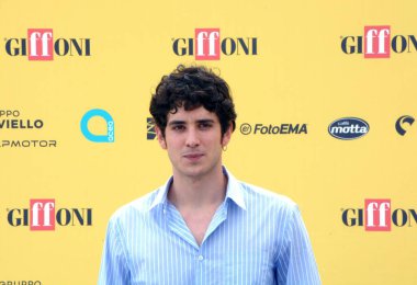 GiFFONI VALİNA PİANA - 26 Temmuz 2025: Nicolas Maupas Giffoni Film Festivali 2025, Giffoni Valle Piana, İtalya.