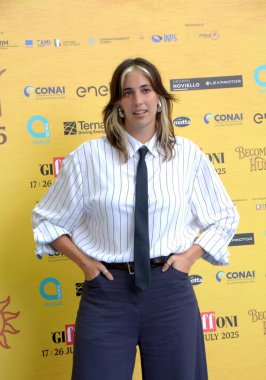 GIFFONI VALLE PIANA - 26 Temmuz 2025: Angelica Cristina Gori aka Chiamamifaro Giffoni Film Festivali 2025 - 26 Temmuz 2025 tarihinde Giffoni Valle Piana, İtalya.