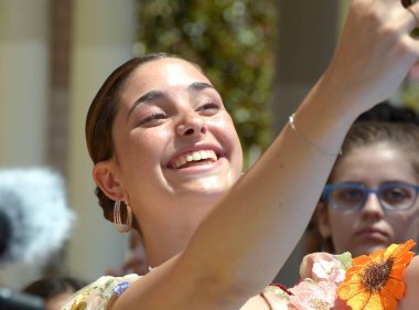 GiFFONI VALİNA PİANA - 18 Temmuz 2025: Iris Di Domenico Giffoni Film Festivali 2025 - 18 Temmuz 2025 tarihinde Giffoni Valle Piana, İtalya.