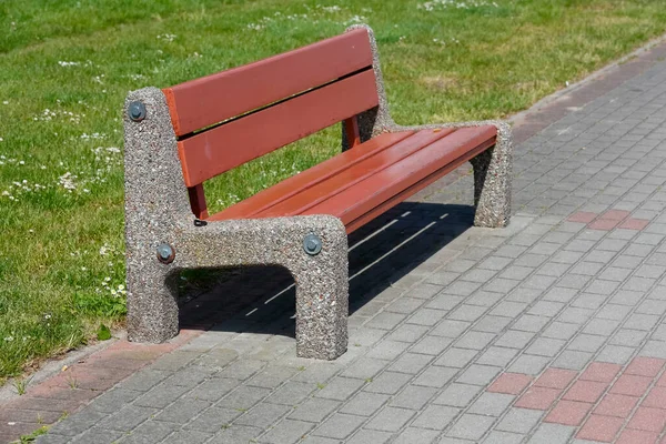 Lawn Edge Pavement Massive Bench Has Been Placed Gdynia Polan — Stock Photo, Image