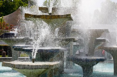 Gdynia, Polonya - 3 Haziran 2022: Bu çeşme 1974 yılında Lukasz ve Boleslaw Roginski tarafından tasarlanmıştır. Edyta Baranska 'nın tasarımına göre 2013 yılında yenilendi.