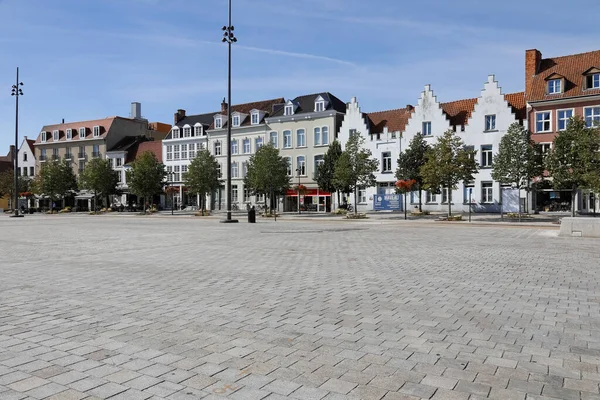 Brugia Belgia Września 2022 Pusty Plac Wzdłuż Którego Znajdują Się — Zdjęcie stockowe