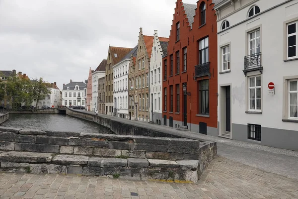 벨기에의 2022 하우스가 옆에는 중많은 계단통을 밟았다 — 스톡 사진