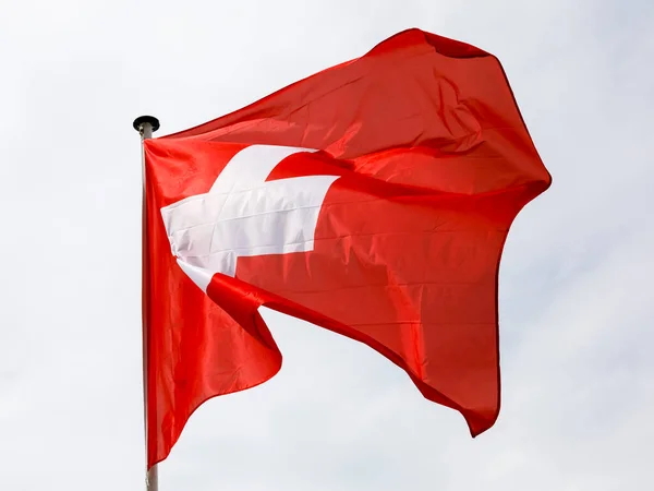 Flaga Szwajcarii Widoczna Tle Zachmurzonego Nieba Nicei Francja — Zdjęcie stockowe