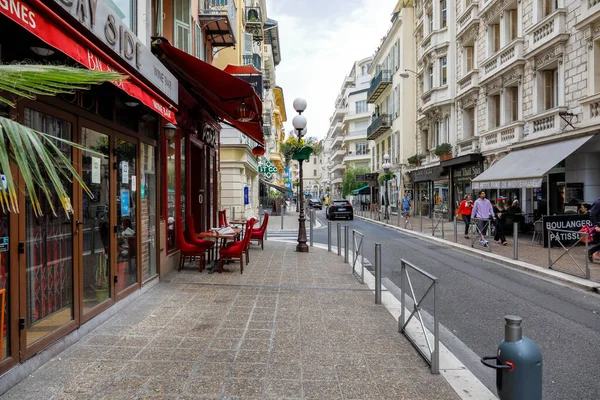 Güzel Fransa Nisan 2023 Her Iki Tarafında Vitrinler Olan Dar — Stok fotoğraf