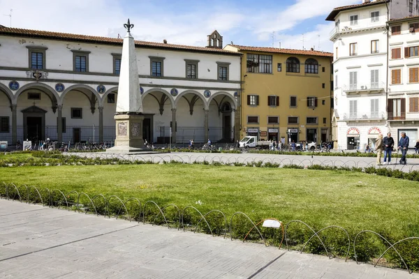 Florencja Włochy Kwietnia 2023 Piazza Santa Maria Novella Żółwiem Obeliskiem — Zdjęcie stockowe
