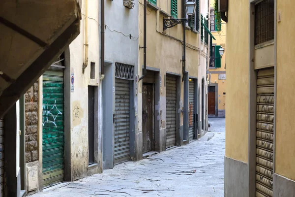 Florence Italy April 2023 Narrow Street Traffic Now All Blinds — Stock Photo, Image