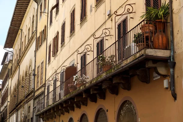 Florence Italië April 2023 Gevel Van Het Gebouw Waarvan Ramen — Stockfoto