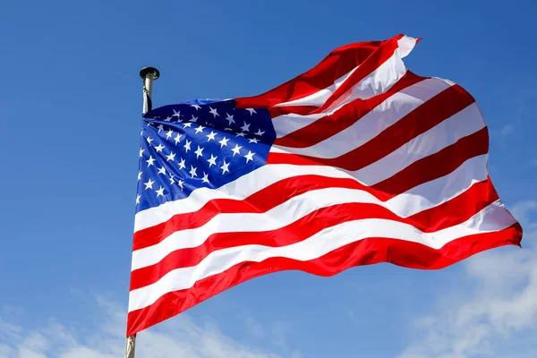 Bandera Los Estados Unidos América Ondeando Cielo Azul Niza Francia Fotos De Stock Sin Royalties Gratis