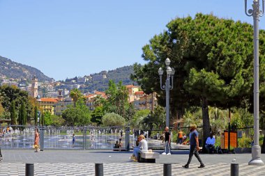 Güzel, Fransa - 3 Mayıs 2023: Massena Meydanı 'ndan ve Paillon Meydanı' ndan görüntü.