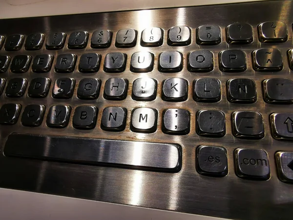 高度安全的防破坏金属键盘 — 图库照片