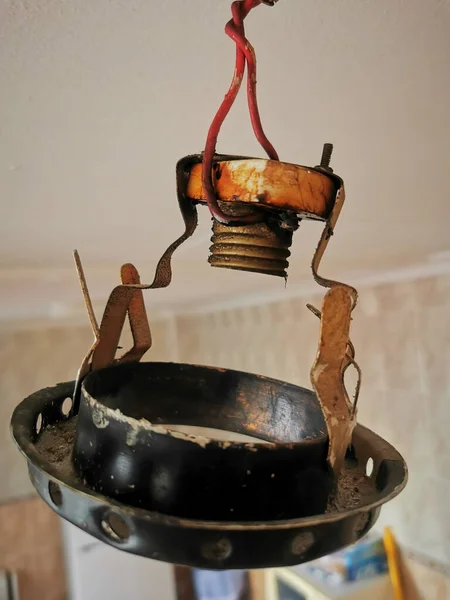 旧灯泡插座 — 图库照片