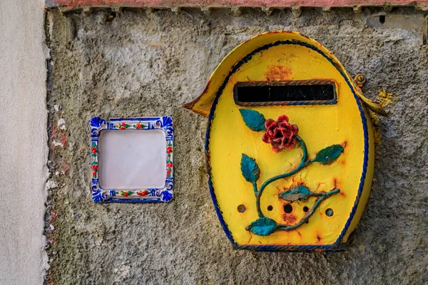 Traditional Ornate Colorful Antique Mailbox Street Old Town Riomaggiore Cinque — Stock Photo, Image