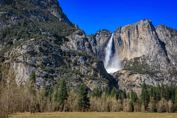 Scenic View Yosemite Falls Snow Cone Frozen Spring Yosemite National — Stock Photo, Image