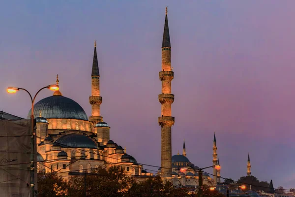 Yeni Cami Eller Nya Moskén Upplyst Morgonen Vid Soluppgången Den — Stockfoto