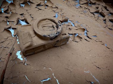 SEDAVI, VALENCIA İSPAIN - 4 Aralık 2024: 29 Ekim 2024 'te Valencia Selleri' ndeki bir fotoğraf makinesinin detayları. Binlerce aile evlerini, mallarını, arabalarını, işlerini ve sahip oldukları her şeyi kaybetti..