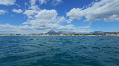 Akdeniz 'den Altea Skyline' ın Costa Blanca Alicante tekne manzarası