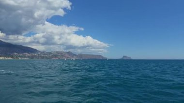 Akdeniz 'den Altea Skyline' ın Costa Blanca Alicante tekne manzarası