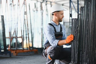 Cam, Alüminyum ve PVC endüstri işçileri.