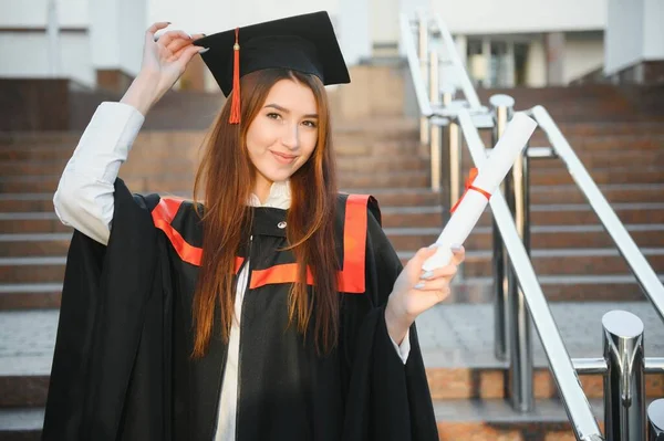 Retrato Mulher Dia Formatura Universidade Conceito Educação Graduação Pessoas — Fotografia de Stock