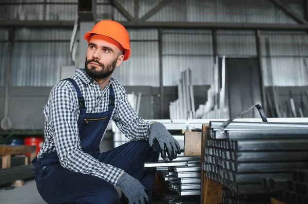 Happy Professional Heavy Industry Engineer Worker Wearing Uniform Dan Hard — Stok Foto