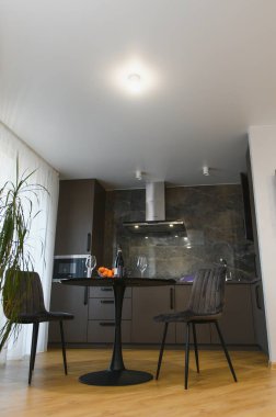 Evin iç dekorasyonu çok şık. Ev tasarımı için fikir.