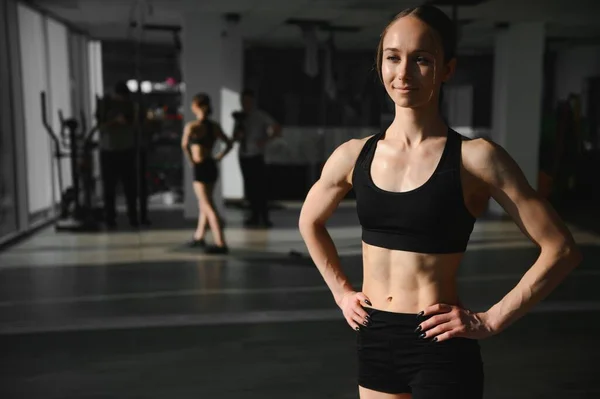 Attraktiv Fitness Kvinna Tränad Kvinnlig Kropp Livsstil Porträtt Kaukasisk Modell — Stockfoto