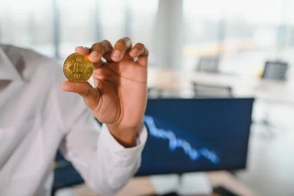 Business Man Crypto Trader Investor Analyst Holding Gold Bitcoin Coin — Photo