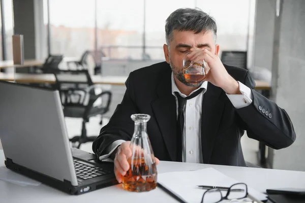 Old Male Employee Drinking Alcohol Workplace — Stock Photo, Image