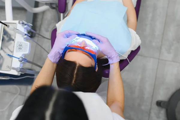 Pemutih Gigi Untuk Wanita Pemutih Gigi Klinik Dokter Gigi — Stok Foto