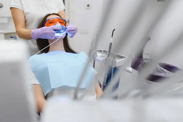 Teeth Whitening Woman Bleaching Teeth Dentist Clinic — Stock Photo, Image