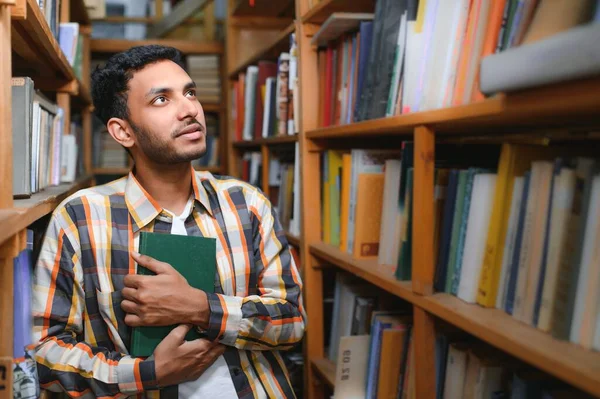 Heureux Intelligent Indien Arabe Guy Mixte Race Mâle Étudiant Université — Photo