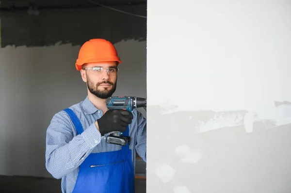 Homem Trabalhador Drywall Instalação Chapa Gesso Parede — Fotografia de Stock