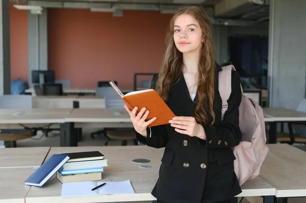 Education School Concept Student Girl Studying Reading Book School — Stock Photo, Image