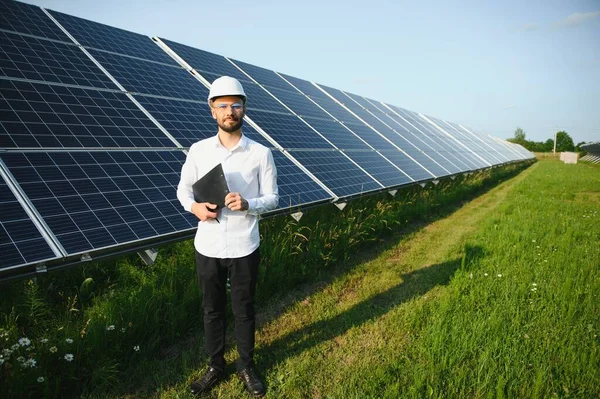 Young Architect Standing Solar Panels — Stok fotoğraf