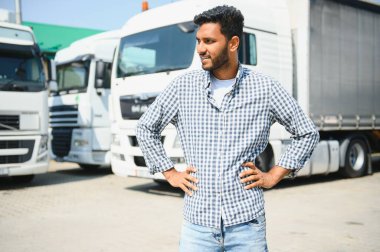 Hintli bir kamyon şoförünün portresi