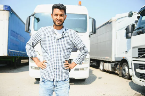 Портрет Водія Індійської Вантажівки — стокове фото