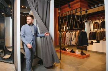 satır uygun dükkan karşı klasik yelek işadamı.